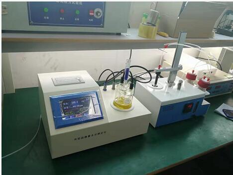 我公司工程師到東莞小鋰新能源交流鋰電池材料水分檢測(cè)